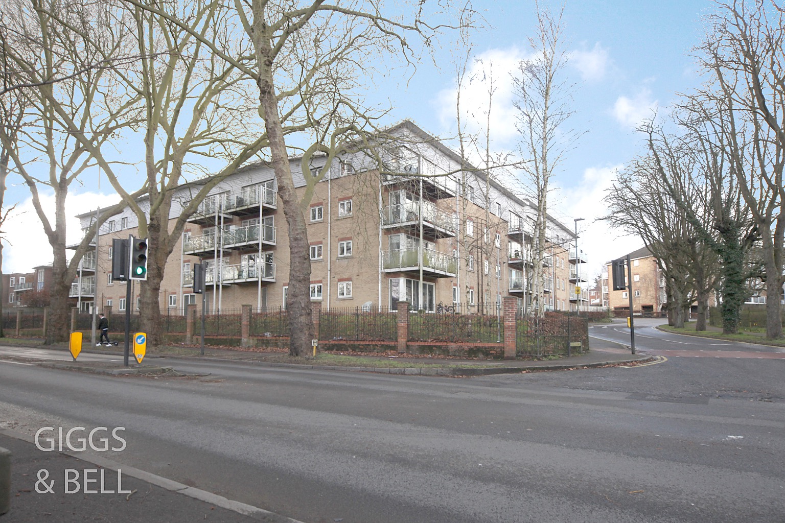 2 bed flat for sale in Primrose Close, Luton  - Property Image 12