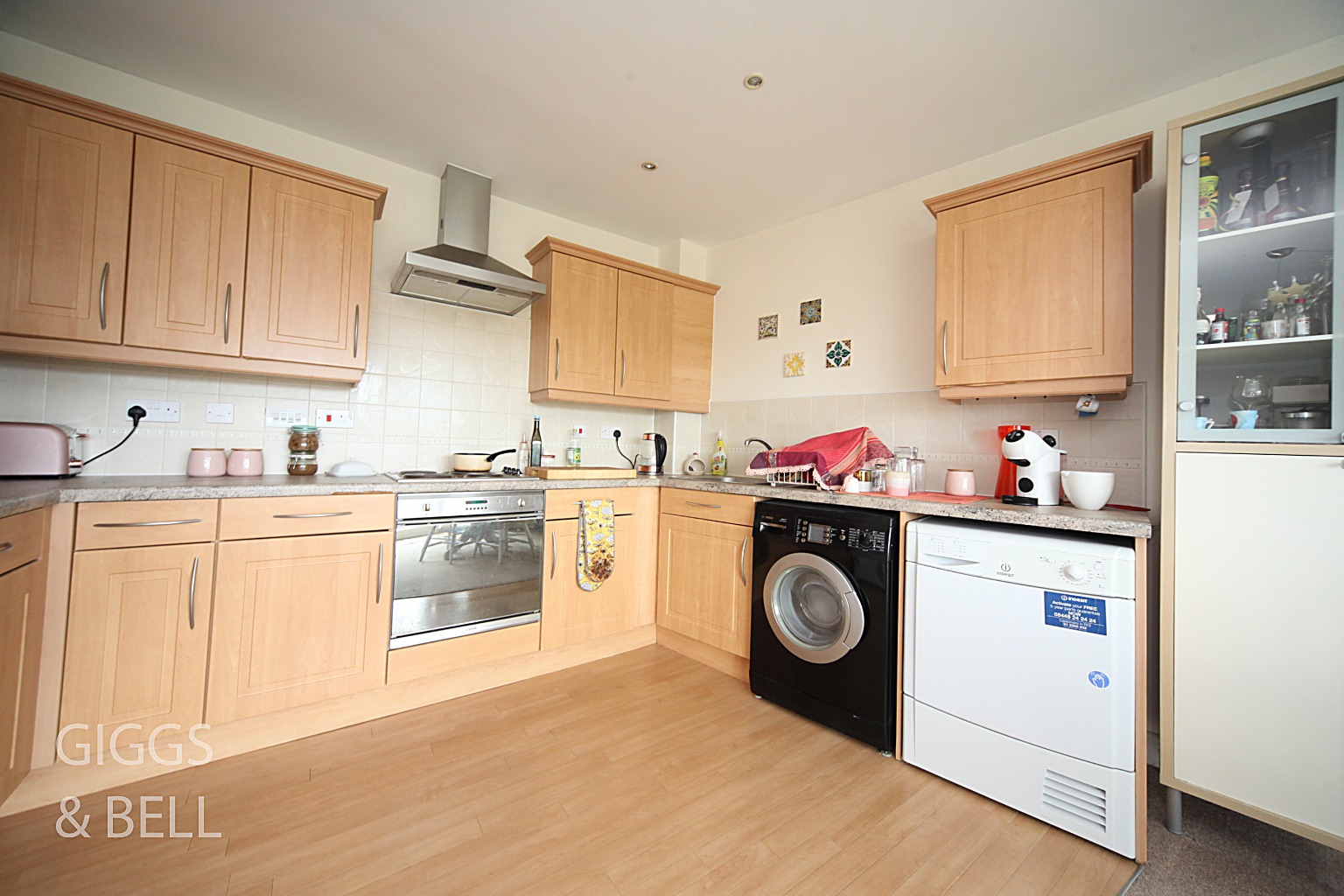 2 bed flat for sale in Foxglove Way, Luton  - Property Image 7