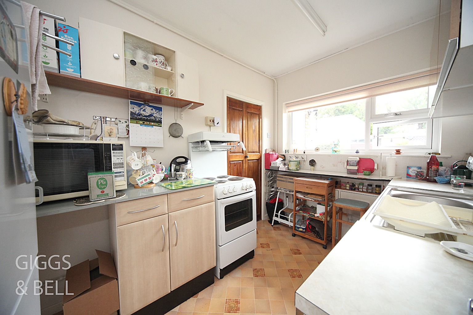 2 bed bungalow for sale in Tintagel Close  - Property Image 6