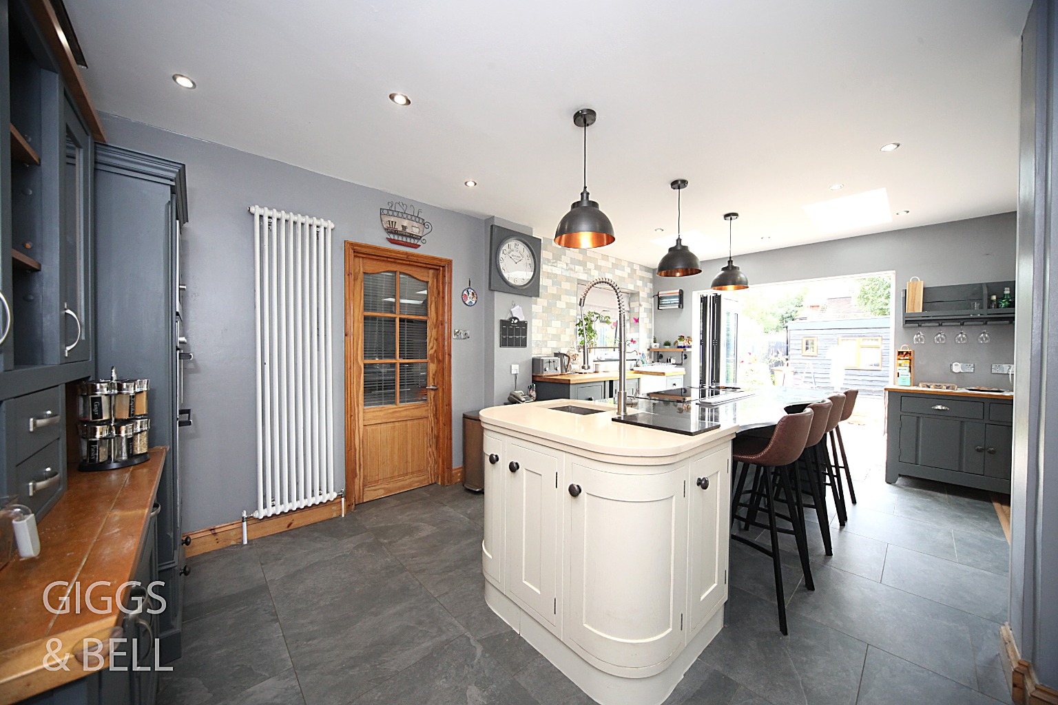 4 bed semi-detached house for sale in Cutenhoe Road, Luton 7