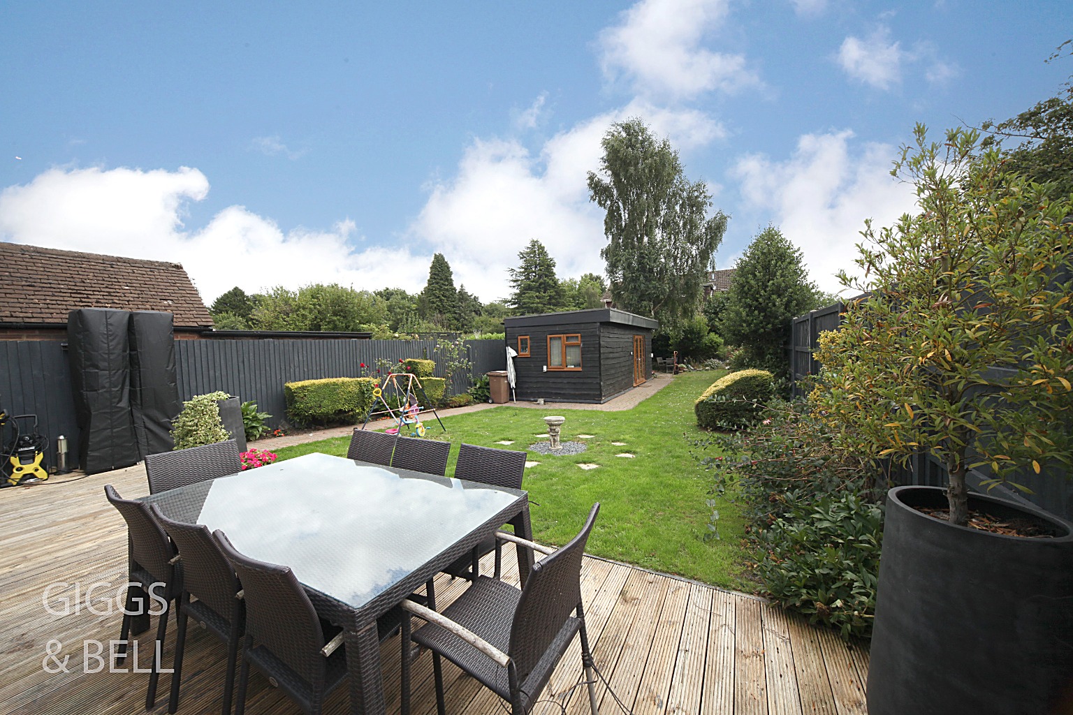 4 bed semi-detached house for sale in Cutenhoe Road, Luton 29