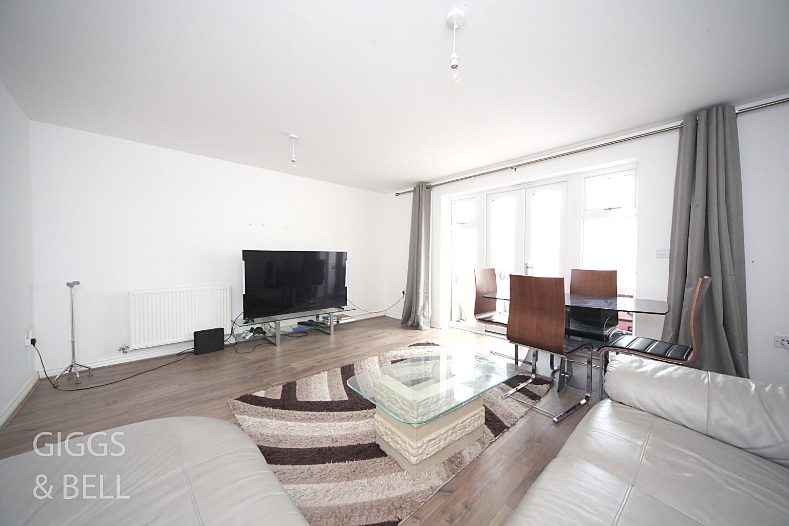 3 bed semi-detached house for sale in Verde Close  - Property Image 3