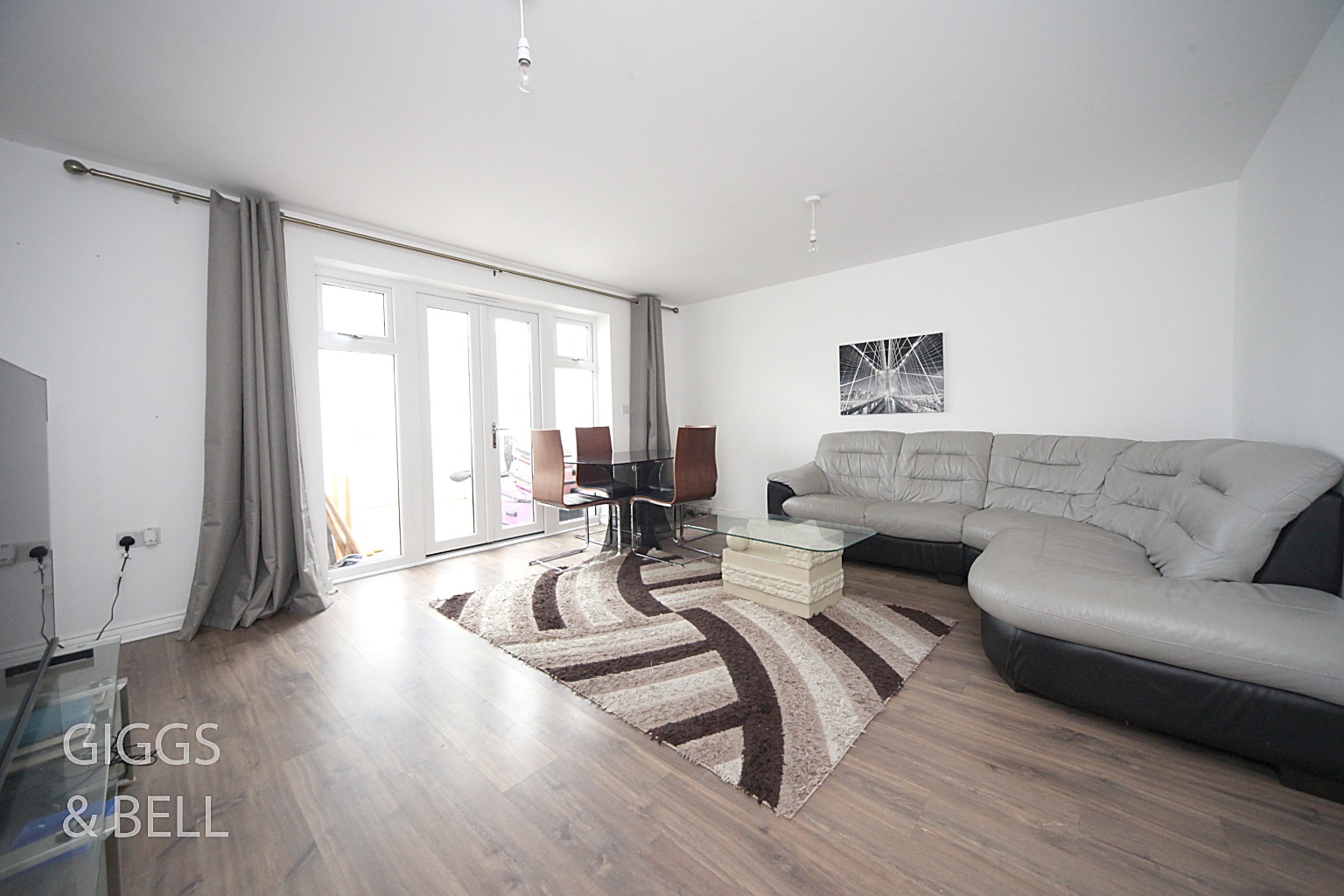 3 bed semi-detached house for sale in Verde Close 1