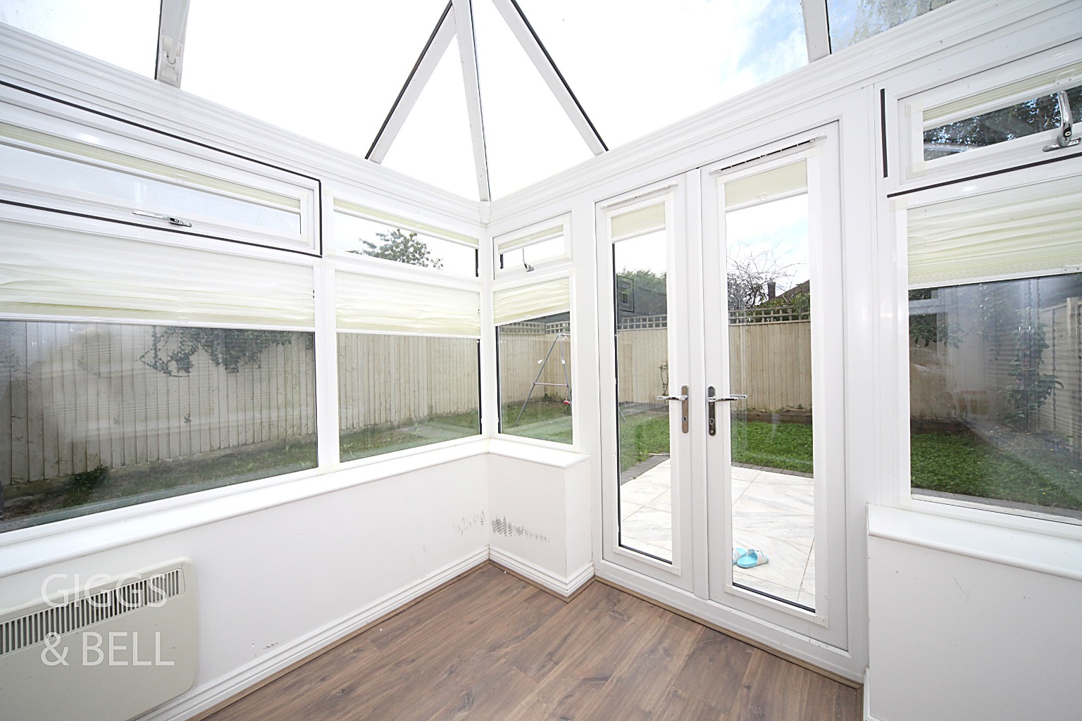 3 bed semi-detached house for sale in Verde Close  - Property Image 5