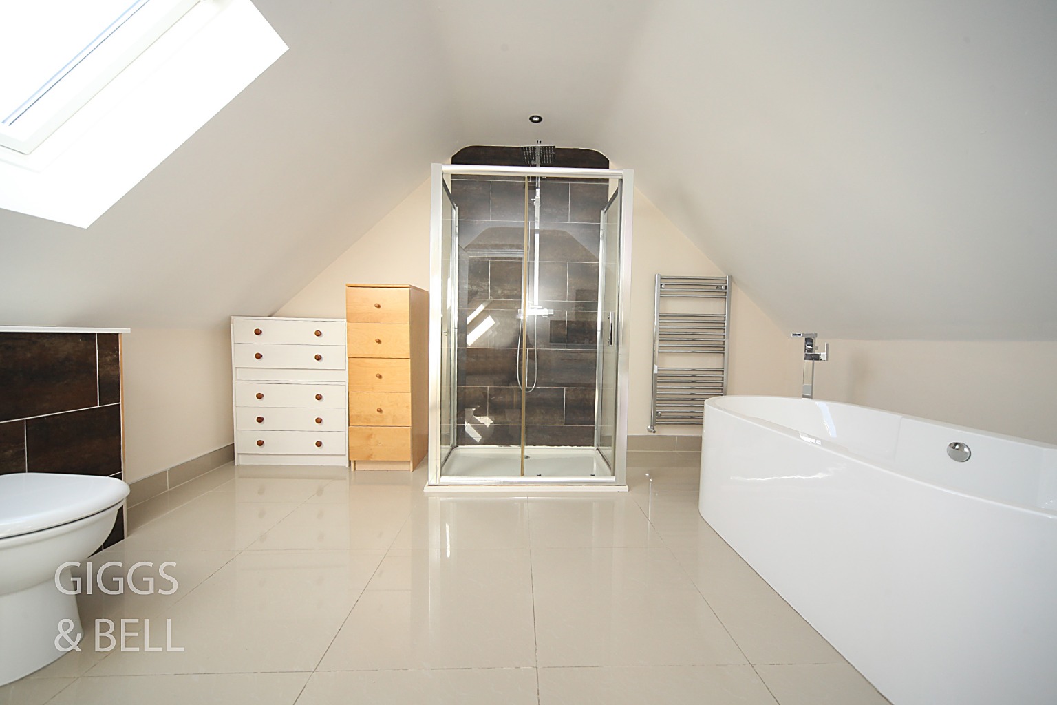 3 bed detached bungalow for sale in Gardenia Avenue, Luton  - Property Image 13