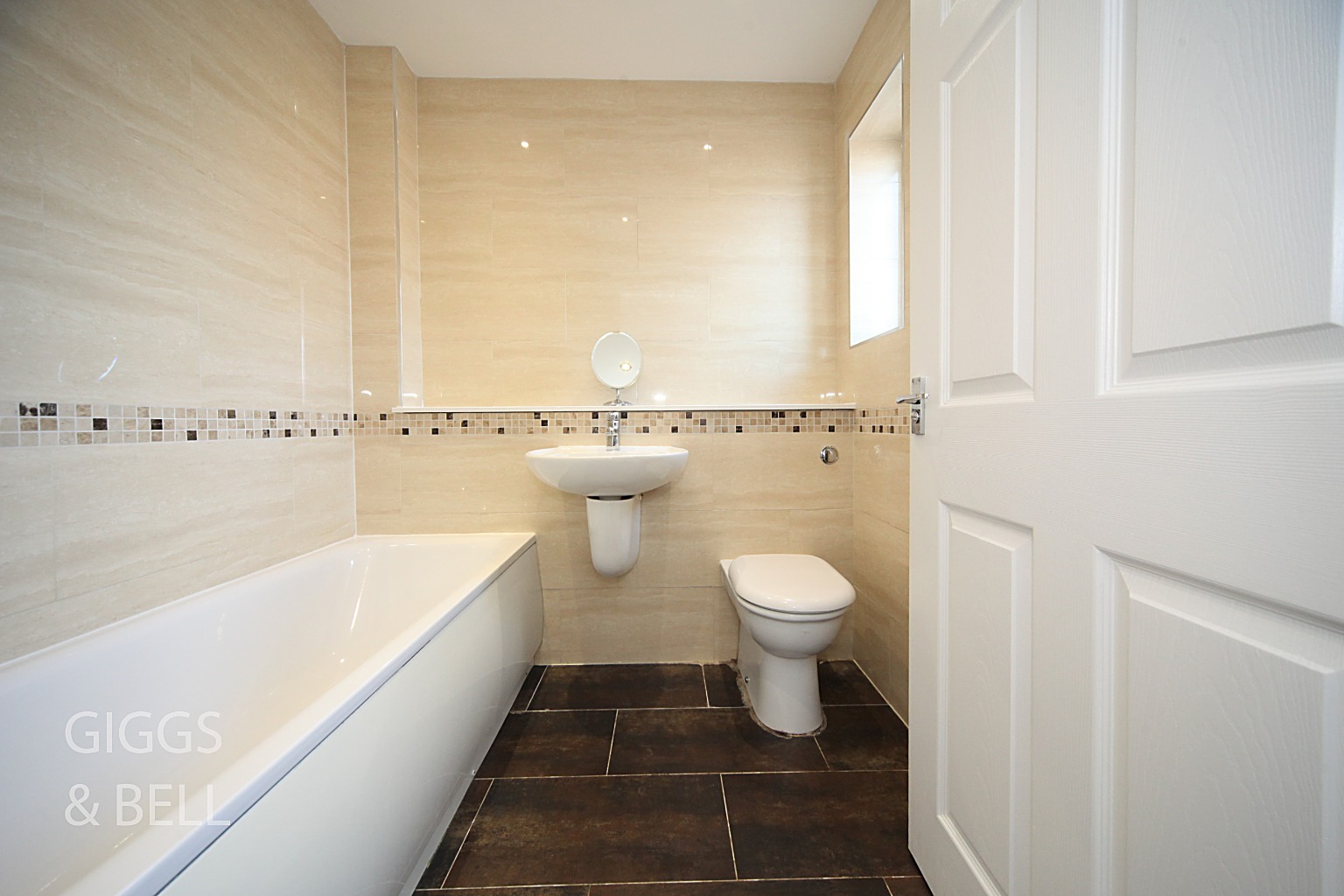 3 bed detached bungalow for sale in Gardenia Avenue, Luton 16