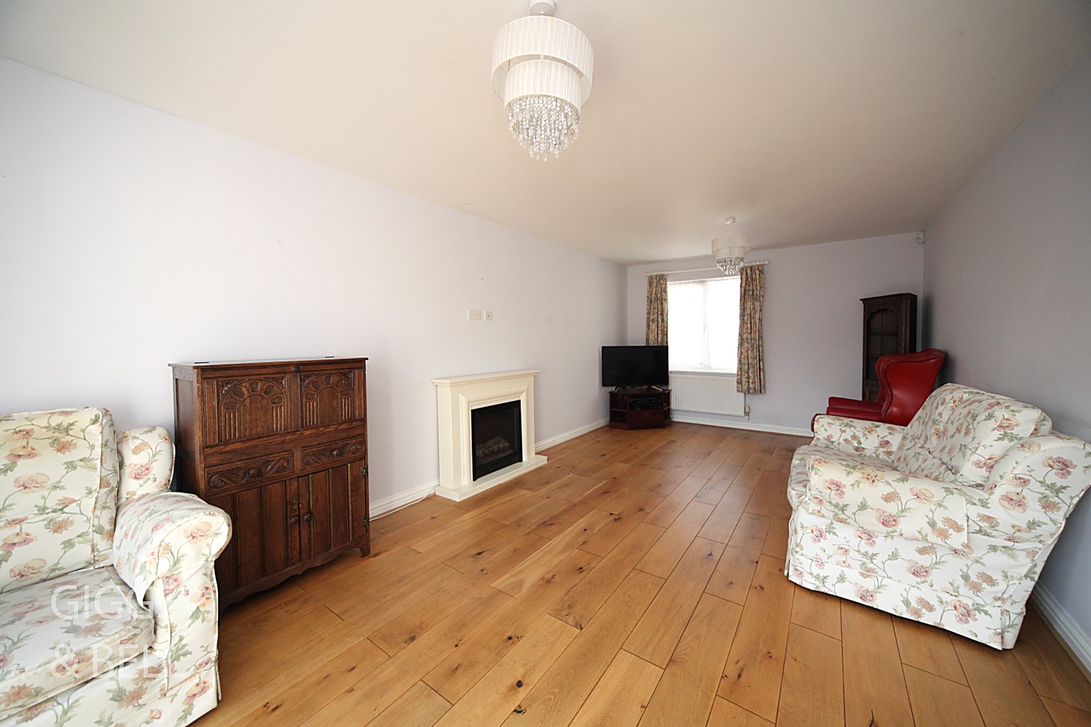 3 bed detached bungalow for sale in Gardenia Avenue, Luton 1