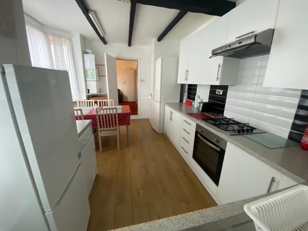 4 bed terraced house for sale in Hitchin Road, Luton  - Property Image 4