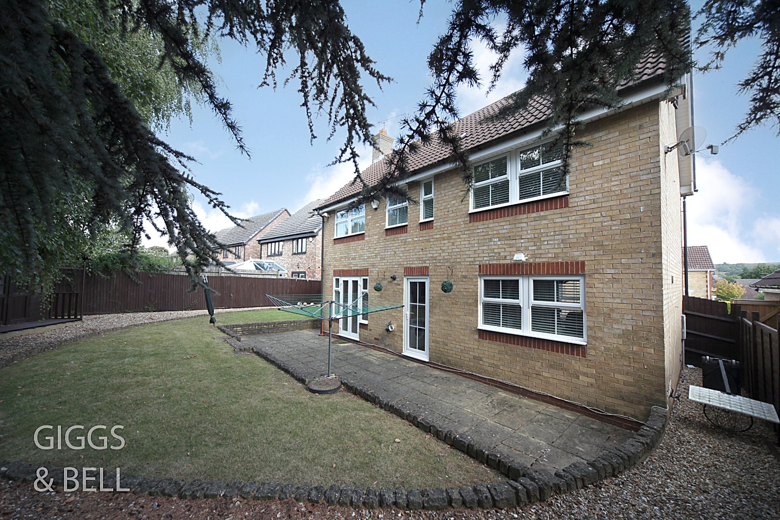 4 bed detached house for sale in Elvington Gardens, Luton 21