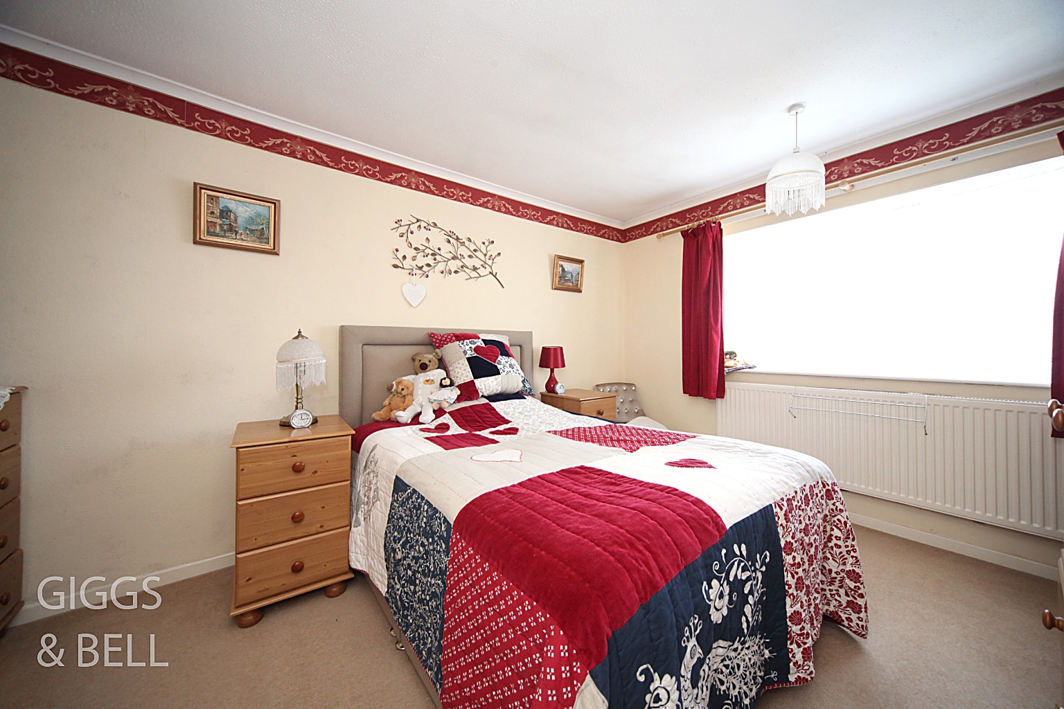 3 bed semi-detached house for sale in Ramsey Close, Luton  - Property Image 12