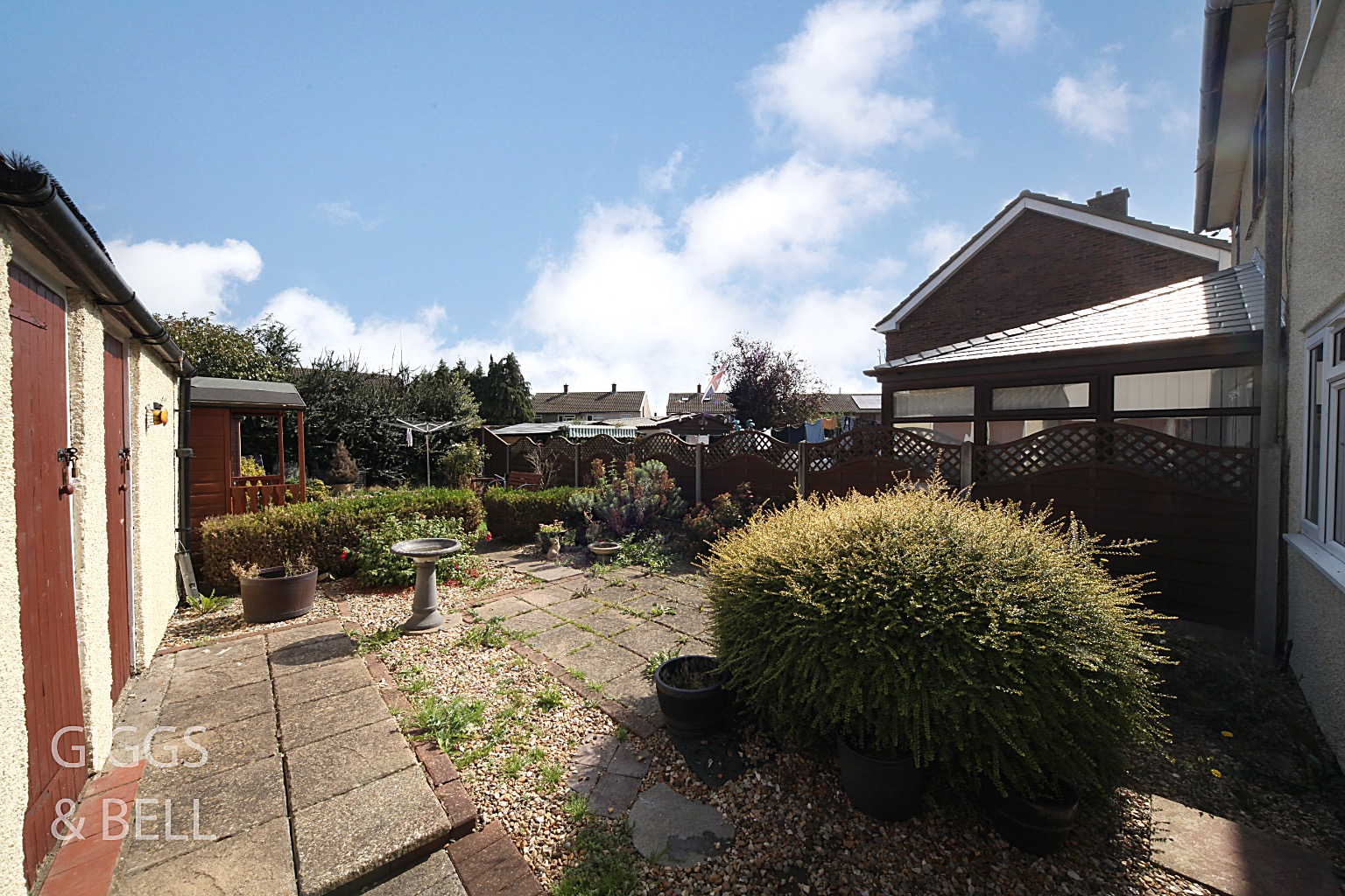 3 bed semi-detached house for sale in Ramsey Close, Luton  - Property Image 18