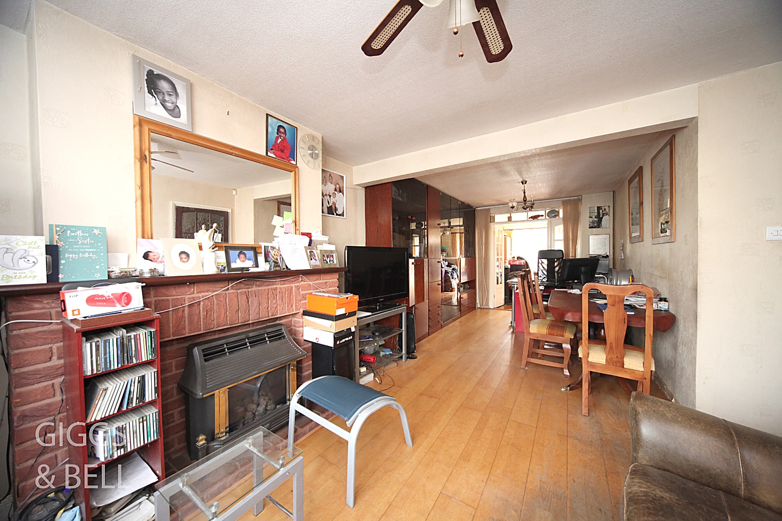 3 bed semi-detached house for sale in Meyrick Avenue, Luton  - Property Image 2