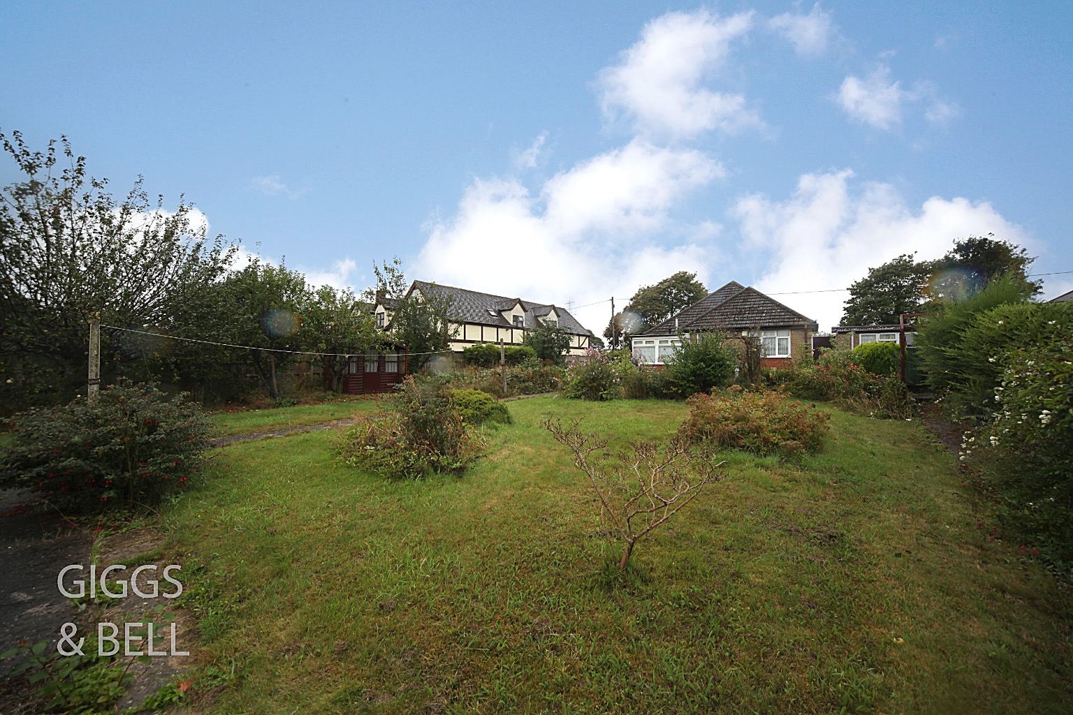 3 bed detached bungalow for sale in Sharpenhoe Road, Luton 19