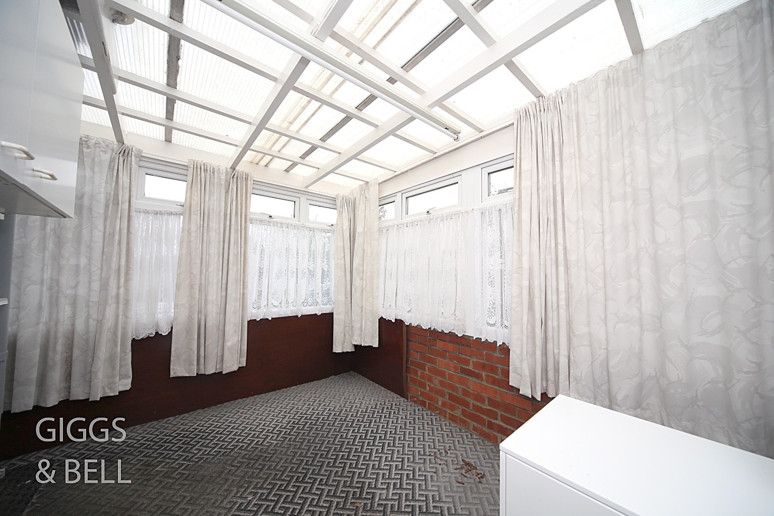 3 bed detached bungalow for sale in Sharpenhoe Road, Luton 8