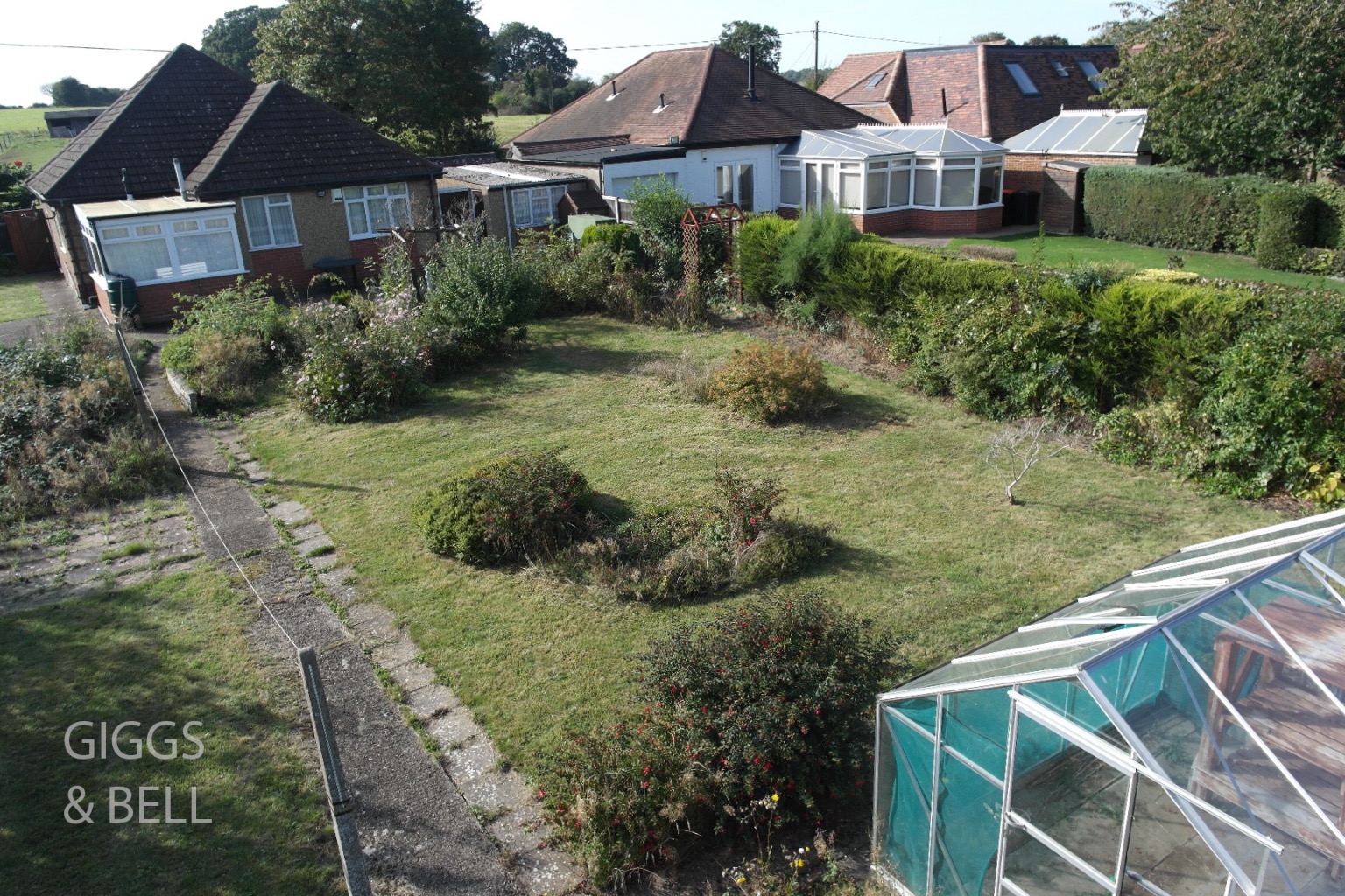 3 bed detached bungalow for sale in Sharpenhoe Road, Luton 22