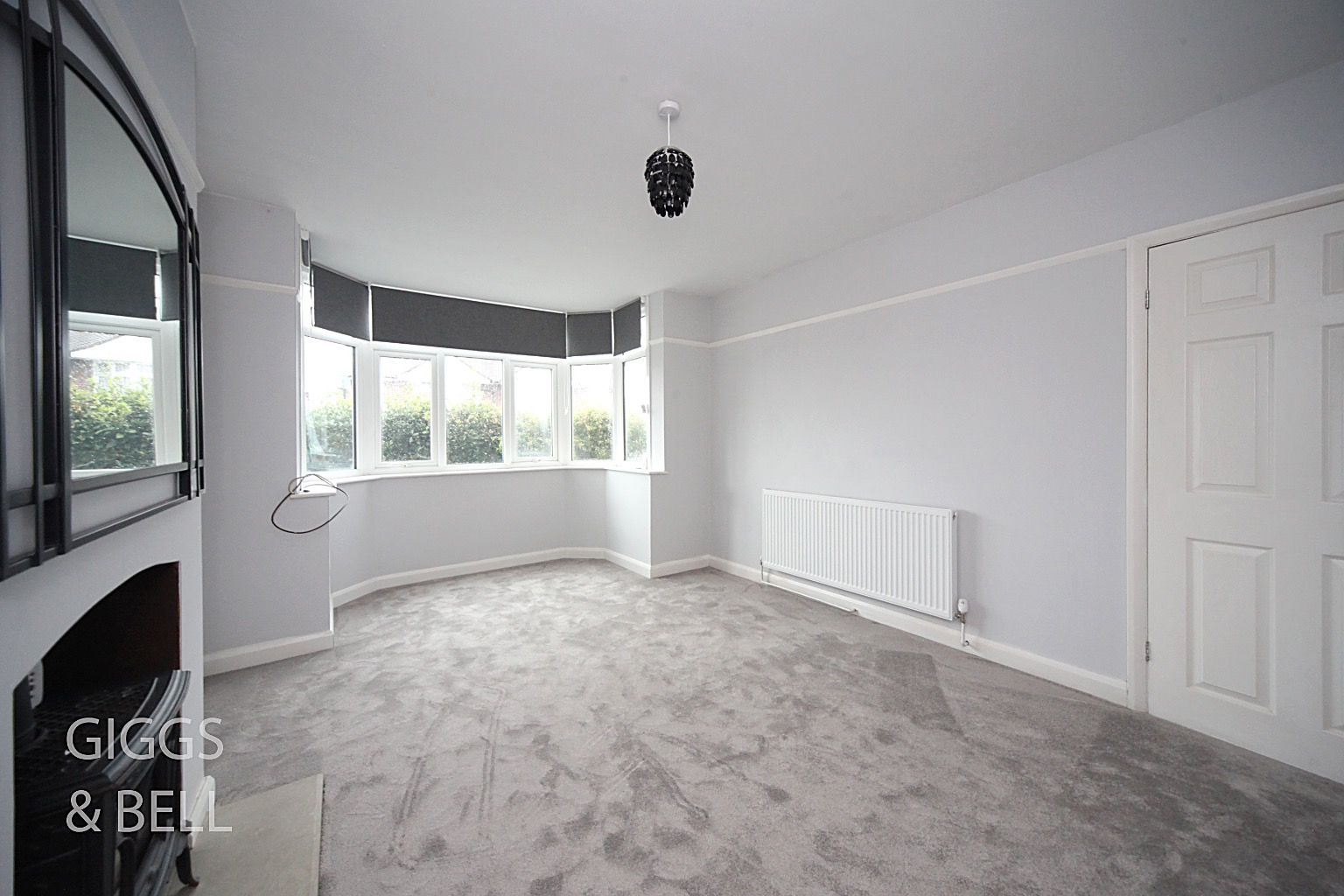 3 bed semi-detached house for sale in Strathmore Avenue, Luton  - Property Image 2