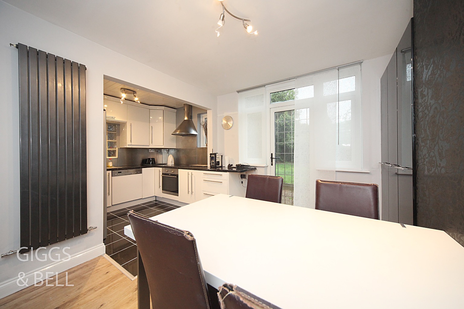 3 bed semi-detached house for sale in Strathmore Avenue, Luton  - Property Image 6