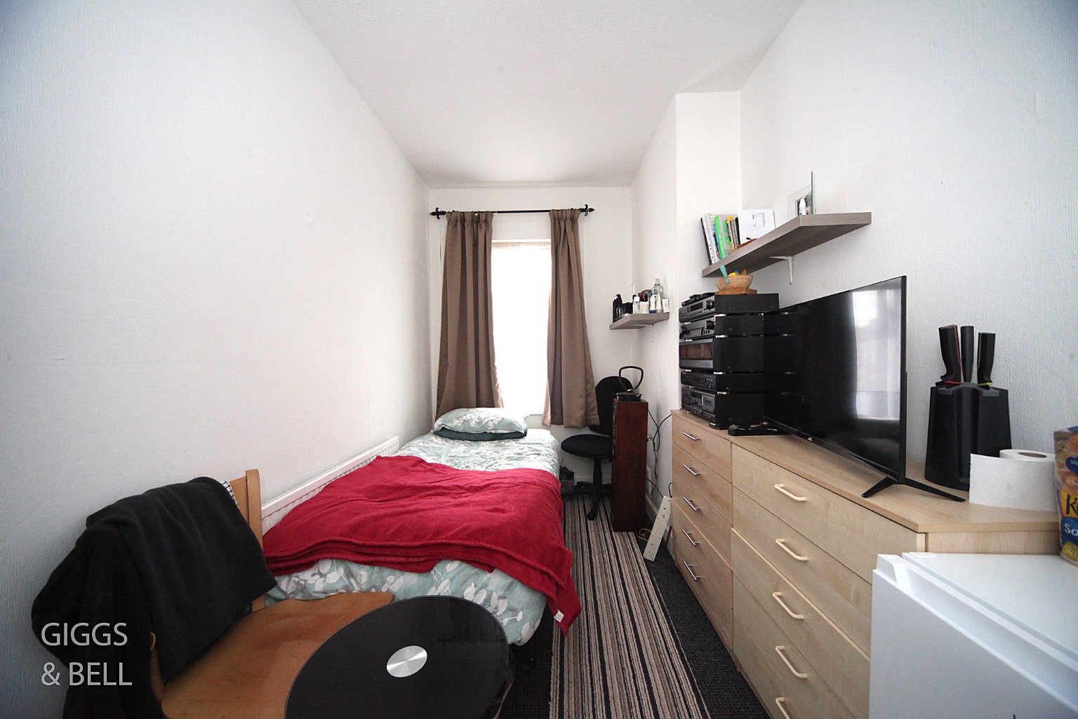 3 bed terraced house for sale in Moreton Road South, Luton 10