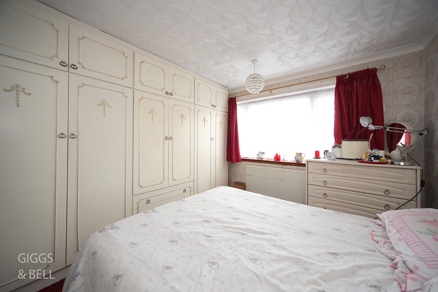3 bed end of terrace house for sale in Paddock Close  - Property Image 11