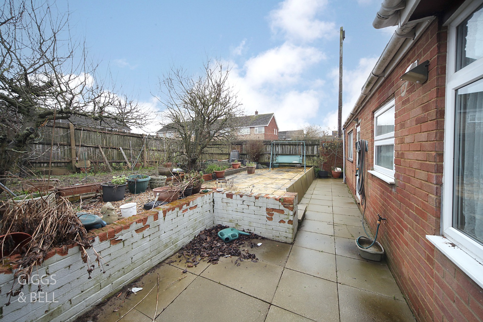 3 bed end of terrace house for sale in Paddock Close 15