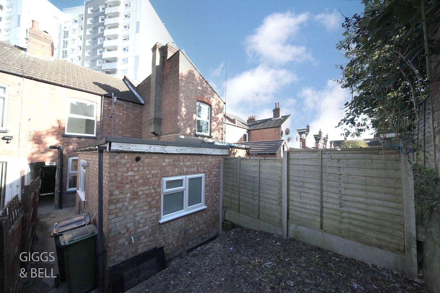 2 bed terraced house for sale in Kingsland Road, Luton  - Property Image 19