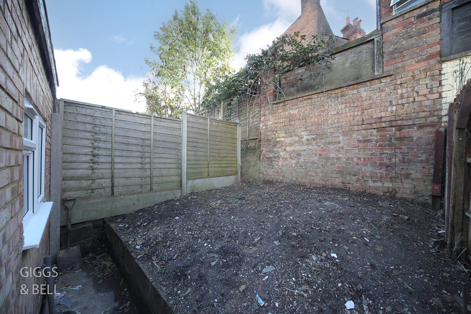 2 bed terraced house for sale in Kingsland Road, Luton  - Property Image 18