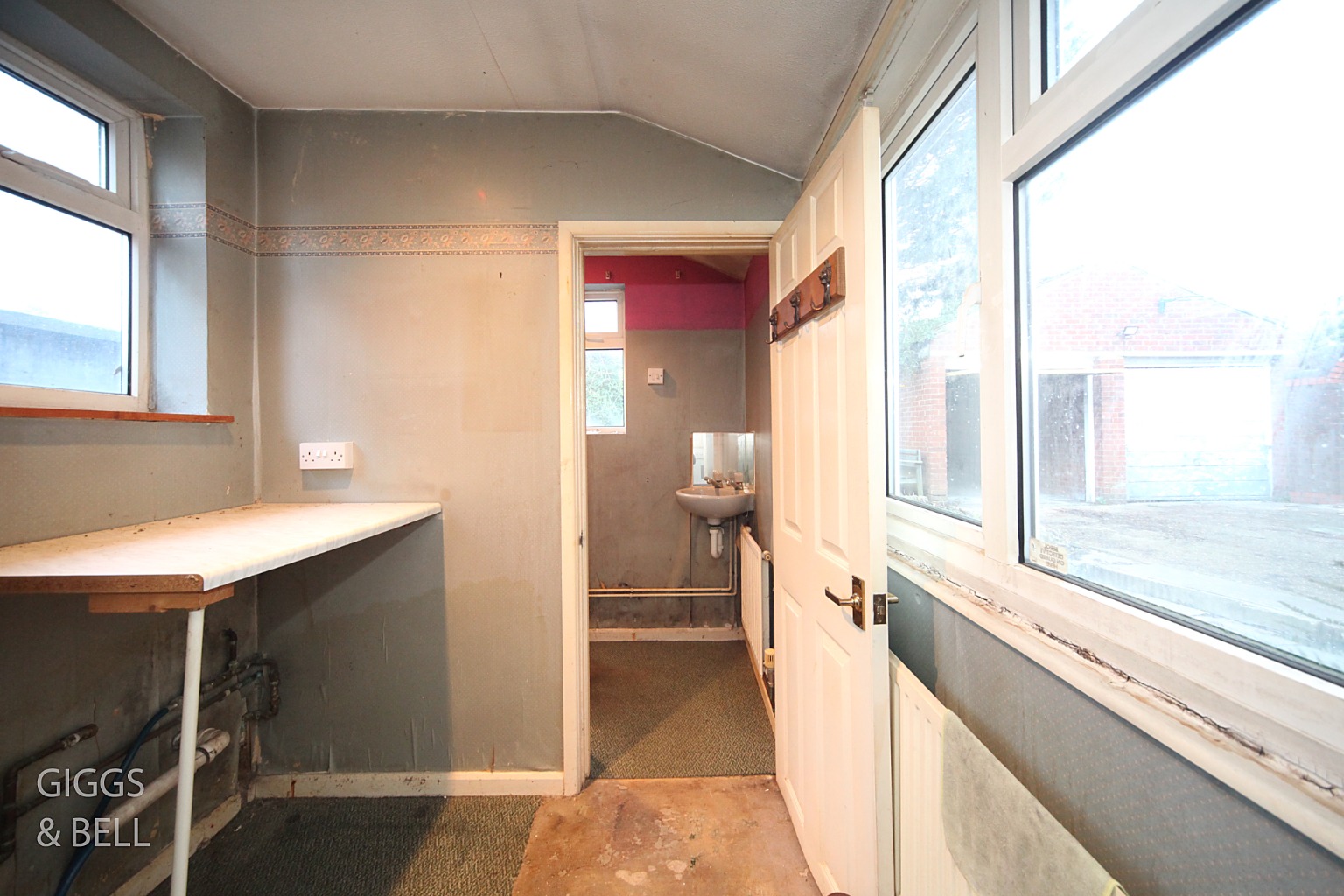 3 bed detached house for sale in Waller Avenue, Luton  - Property Image 11