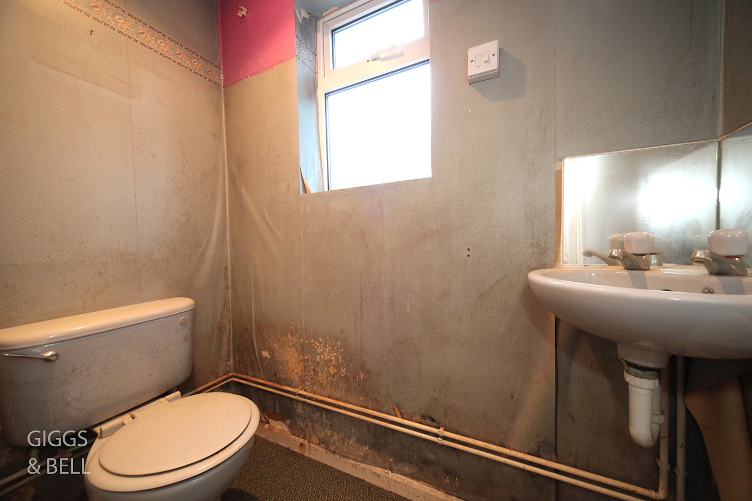 3 bed detached house for sale in Waller Avenue, Luton  - Property Image 12