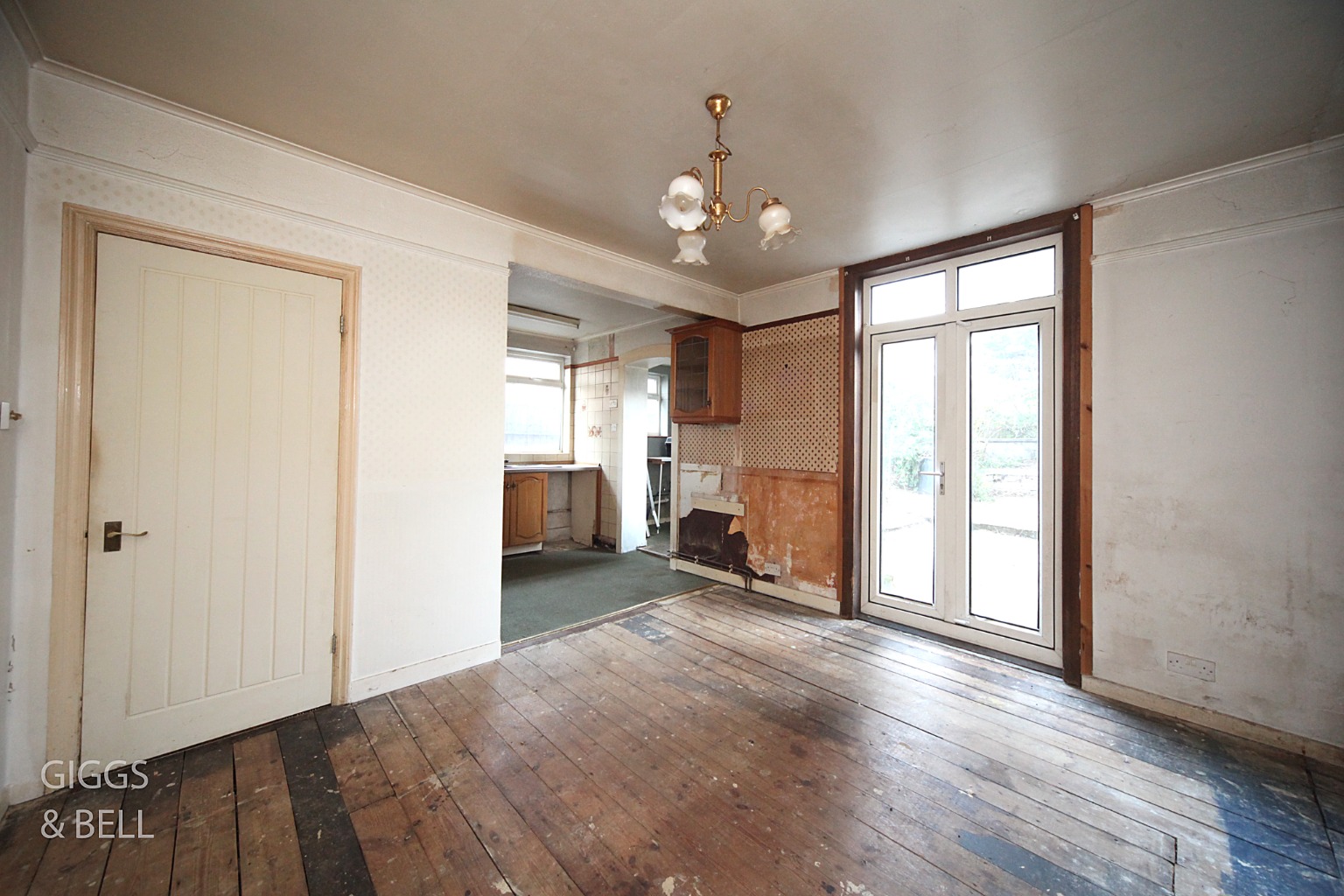 3 bed detached house for sale in Waller Avenue, Luton 5