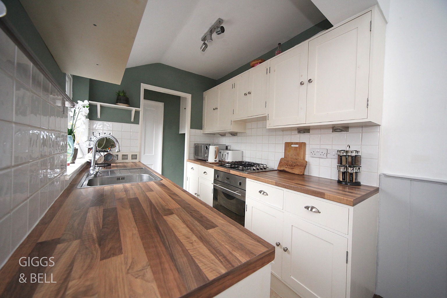 2 bed terraced house for sale in May Street 8
