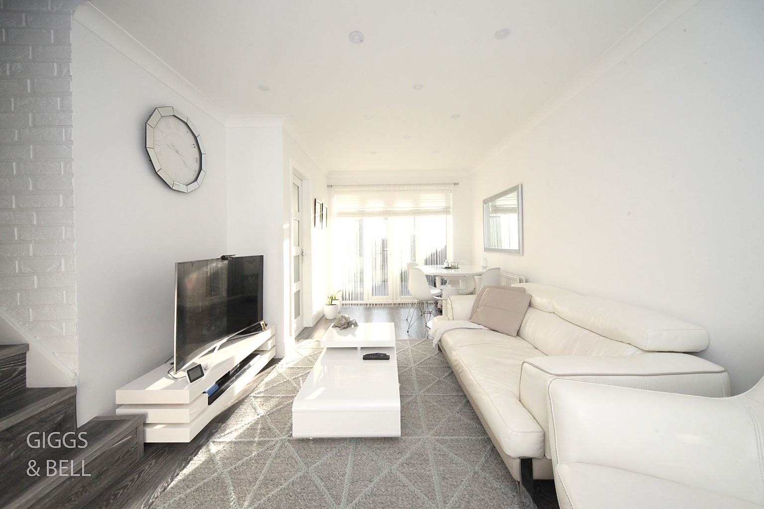 2 bed terraced house for sale in Speedwell Close, Luton 1