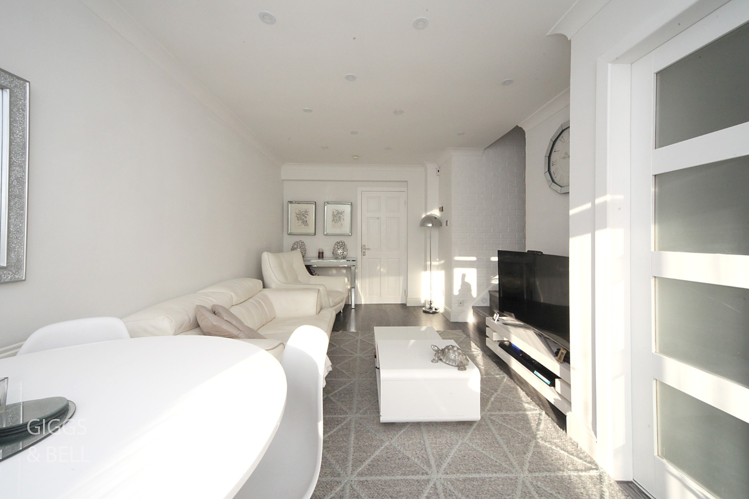 2 bed terraced house for sale in Speedwell Close, Luton  - Property Image 5