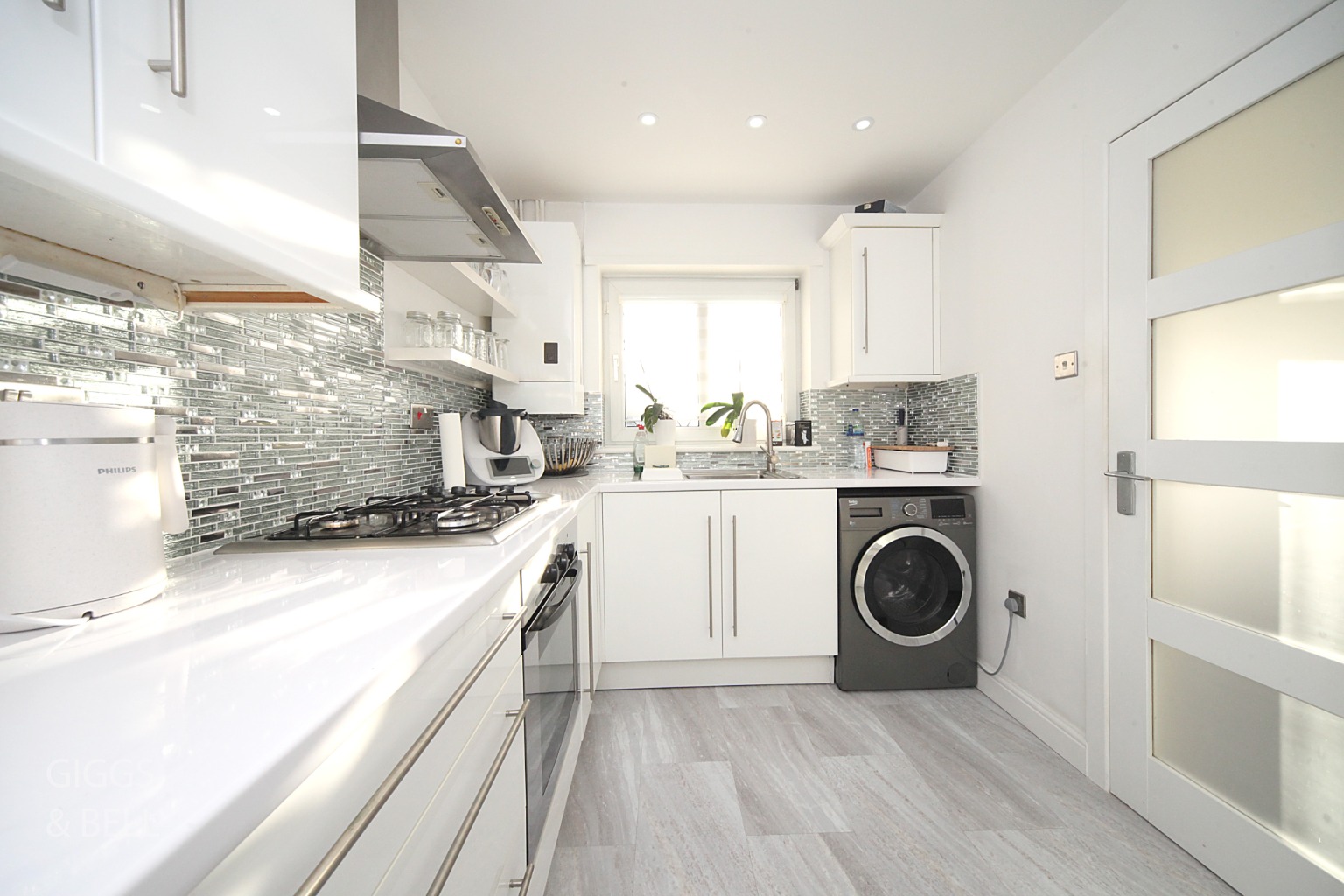 2 bed terraced house for sale in Speedwell Close, Luton 8