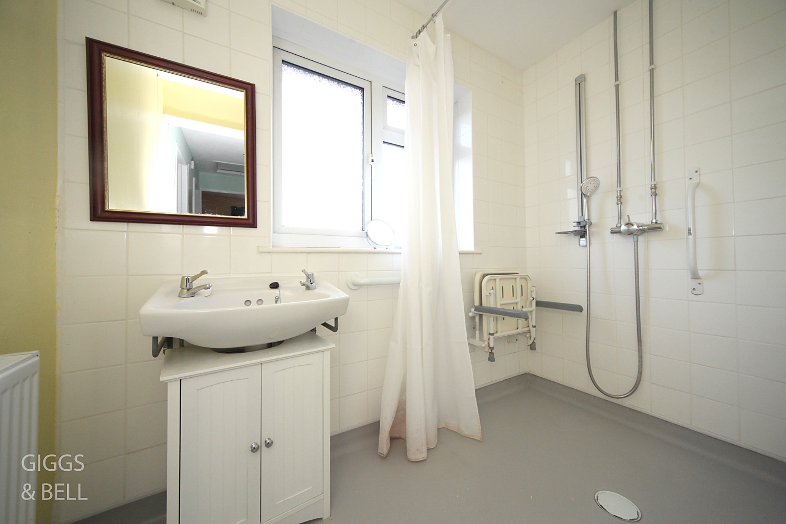 3 bed semi-detached house for sale in Guernsey Close, Luton  - Property Image 17