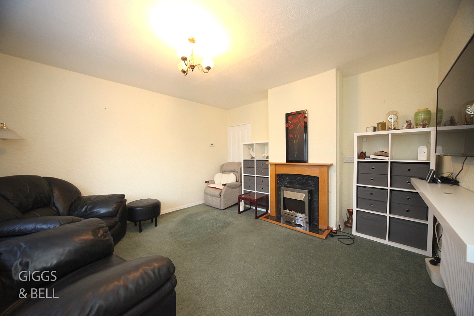 3 bed semi-detached house for sale in Guernsey Close, Luton 2