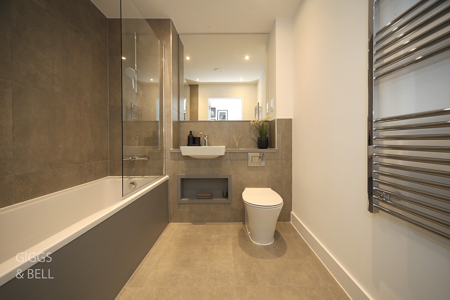 2 bed flat for sale in Stirling Close, Hertfordshire  - Property Image 17