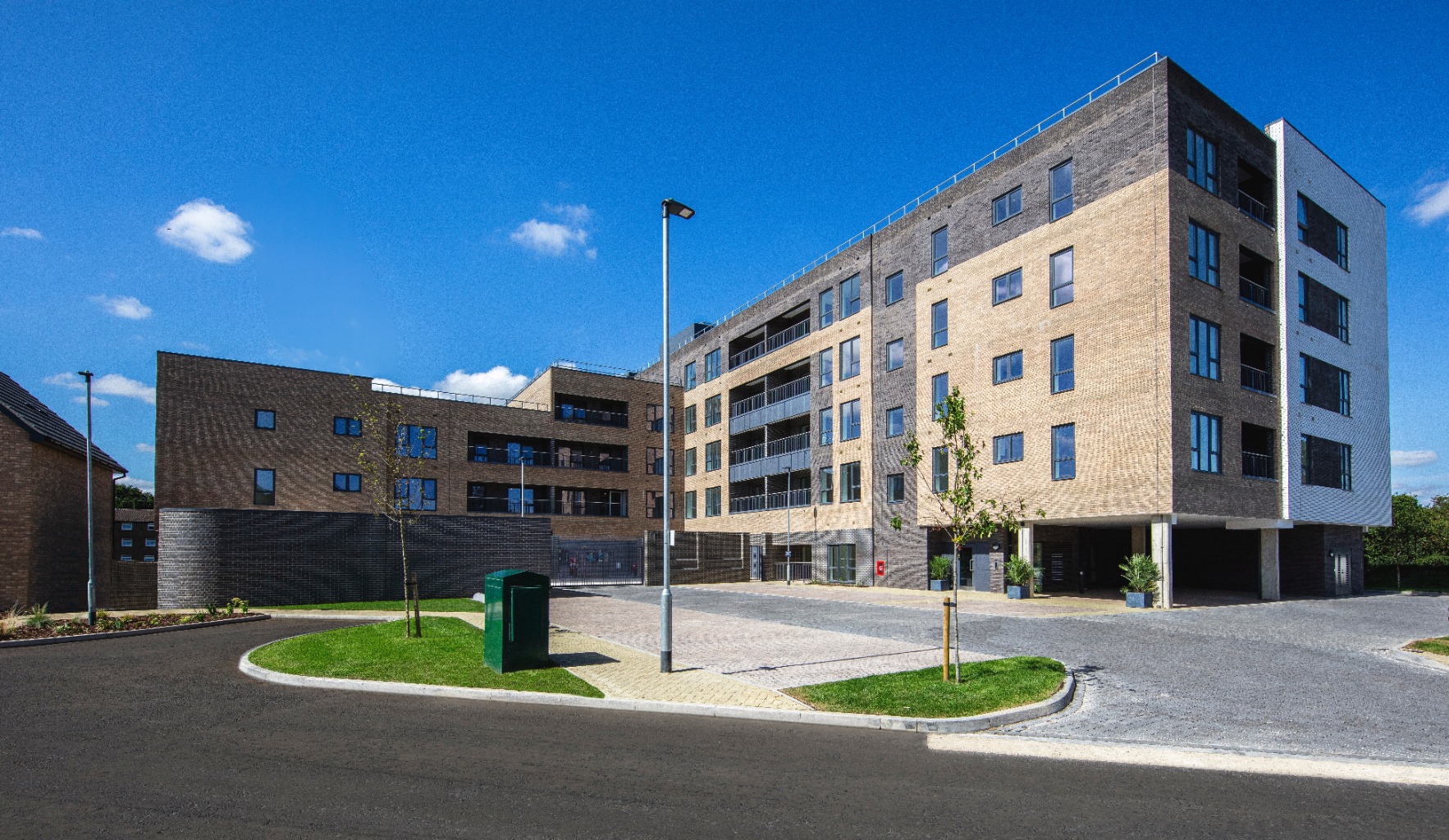 1 bed flat for sale in Stirling Drive, Hertfordshire  - Property Image 1