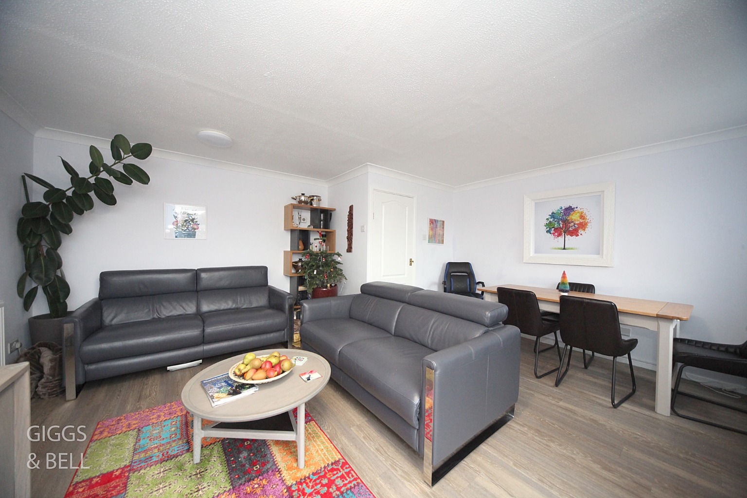 3 bed end of terrace house for sale in Devon Road, Luton 3