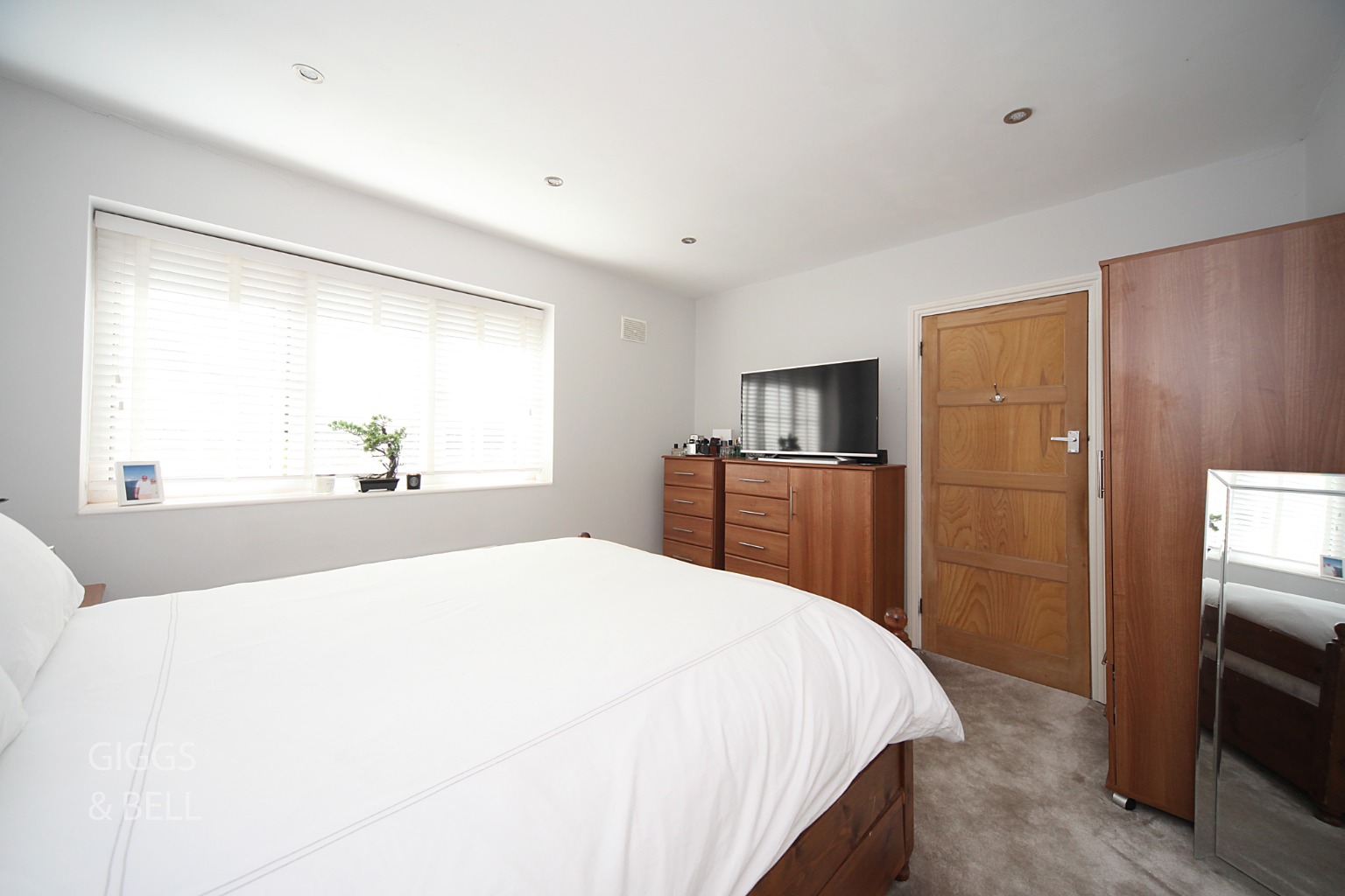 3 bed semi-detached house for sale in Burleigh Road  - Property Image 16