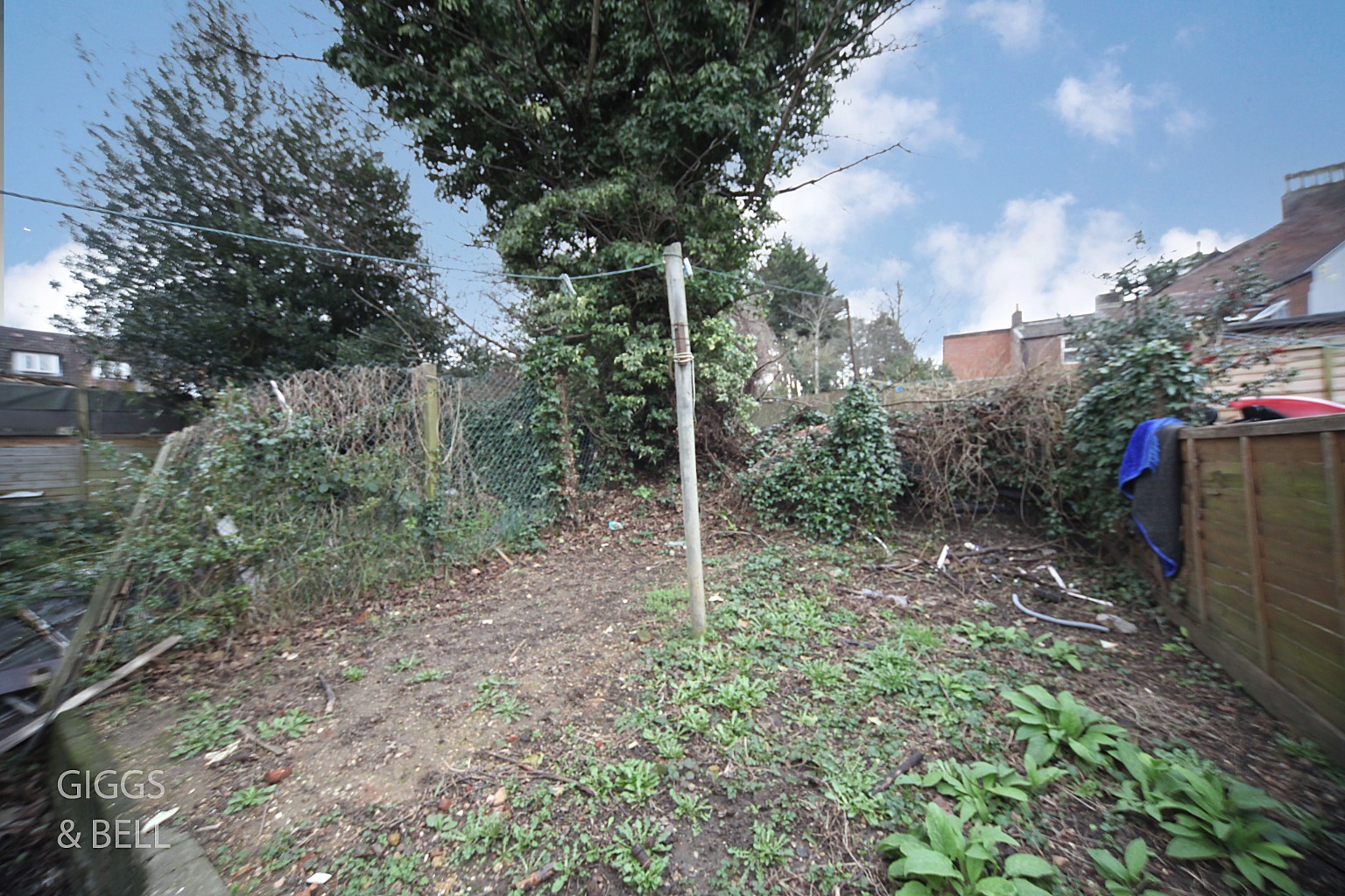 3 bed terraced house for sale in Hillside Road, Luton  - Property Image 17