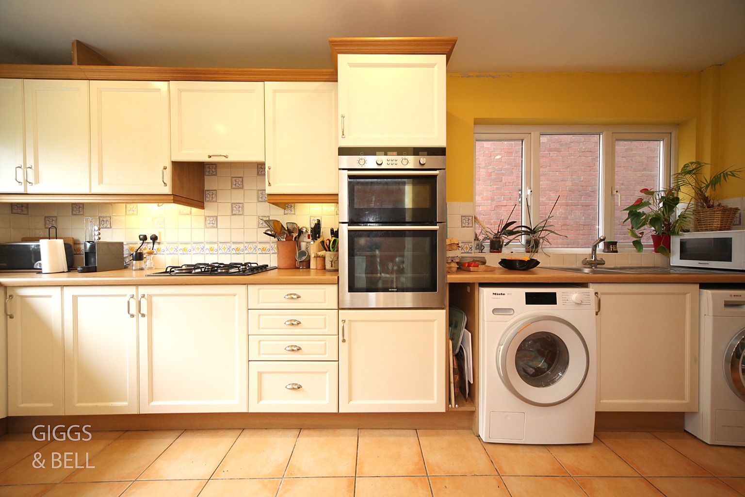 6 bed detached house for sale in Lansdowne Road, Luton  - Property Image 9