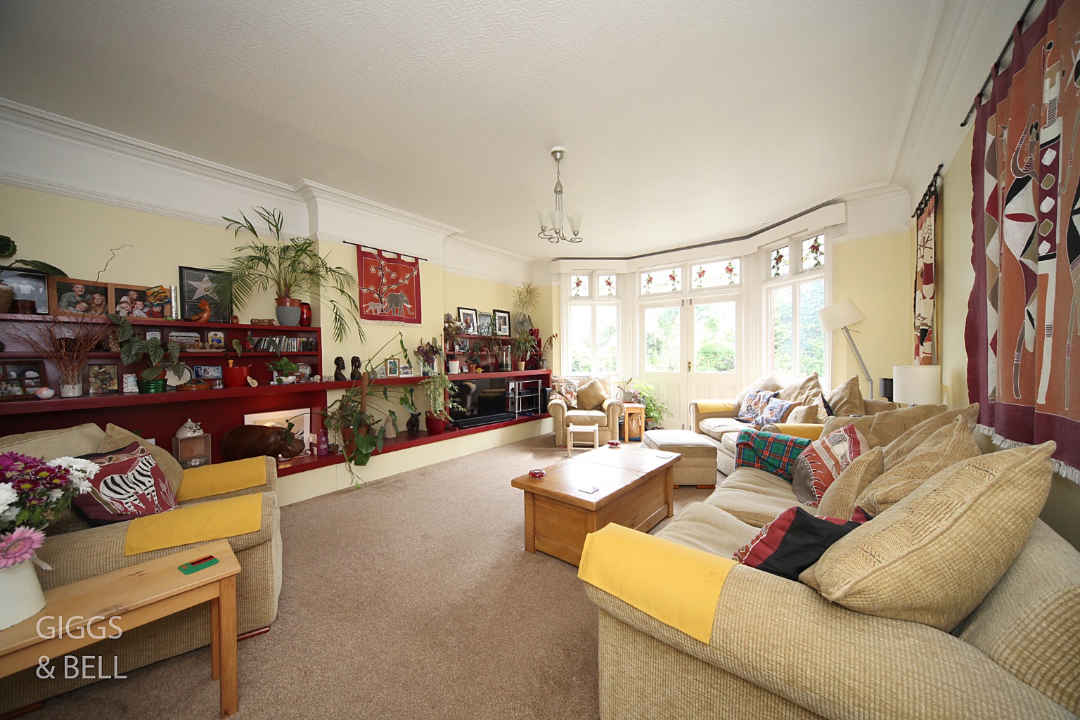 6 bed detached house for sale in Lansdowne Road, Luton 1