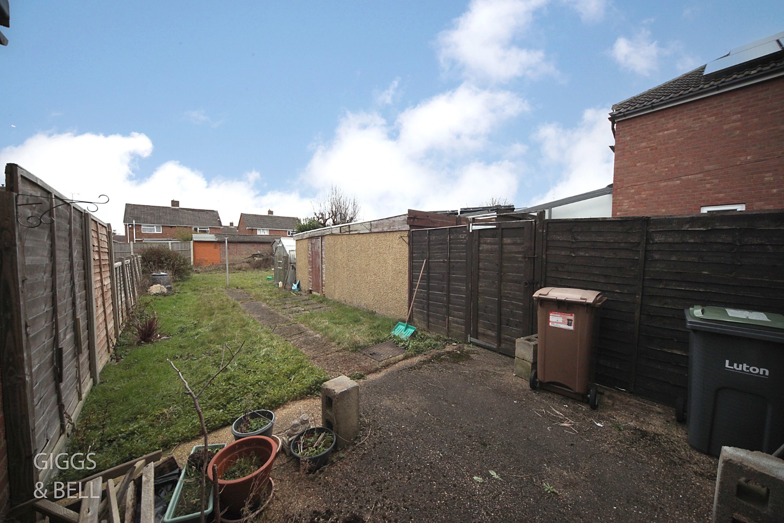 2 bed semi-detached house for sale in Holtsmere Close, Luton  - Property Image 11