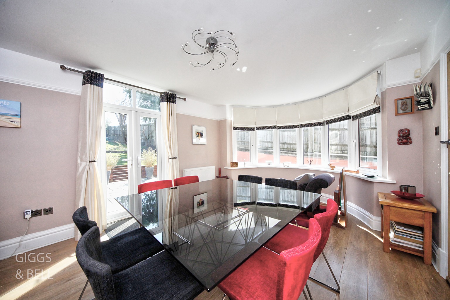 4 bed detached house for sale in Cutenhoe Road, Luton  - Property Image 4