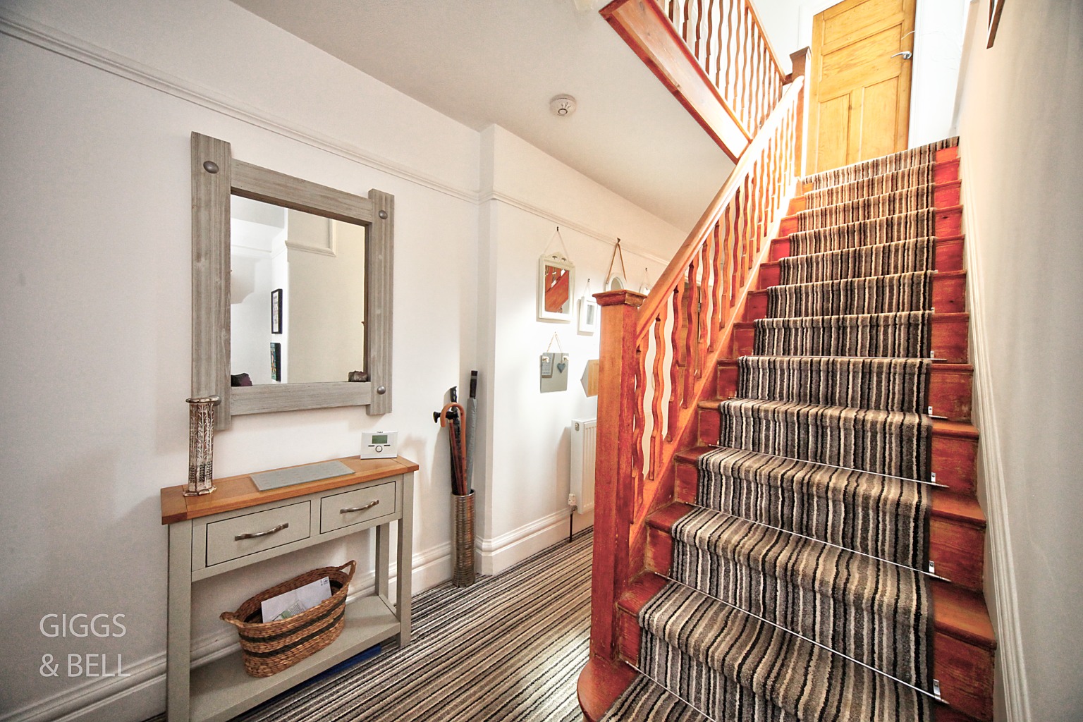 4 bed detached house for sale in Cutenhoe Road, Luton 9