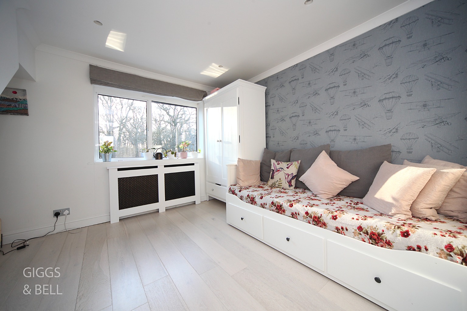 3 bed end of terrace house for sale in Oregon Way, Luton  - Property Image 9