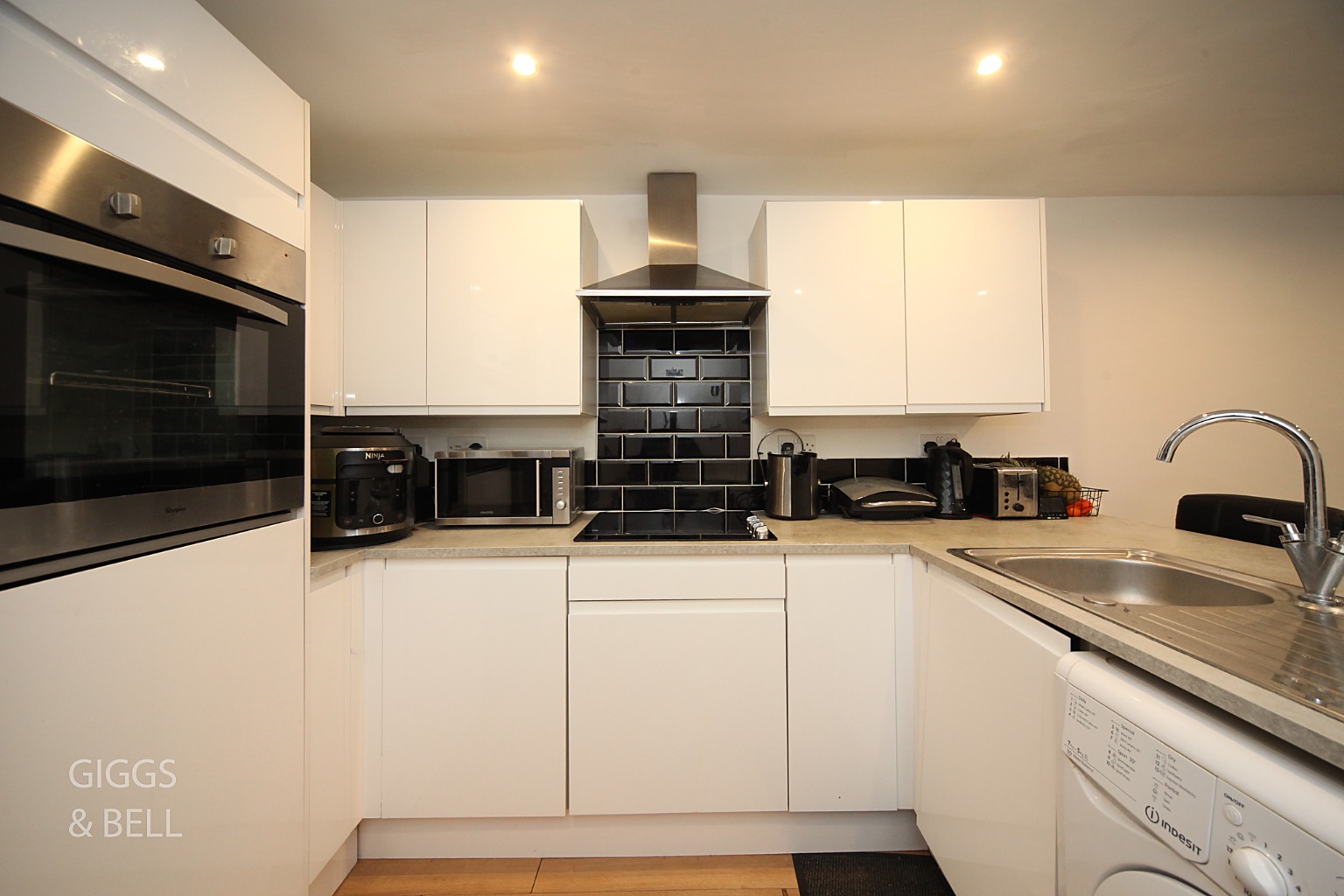 2 bed ground floor flat for sale in Park Street, Luton  - Property Image 5