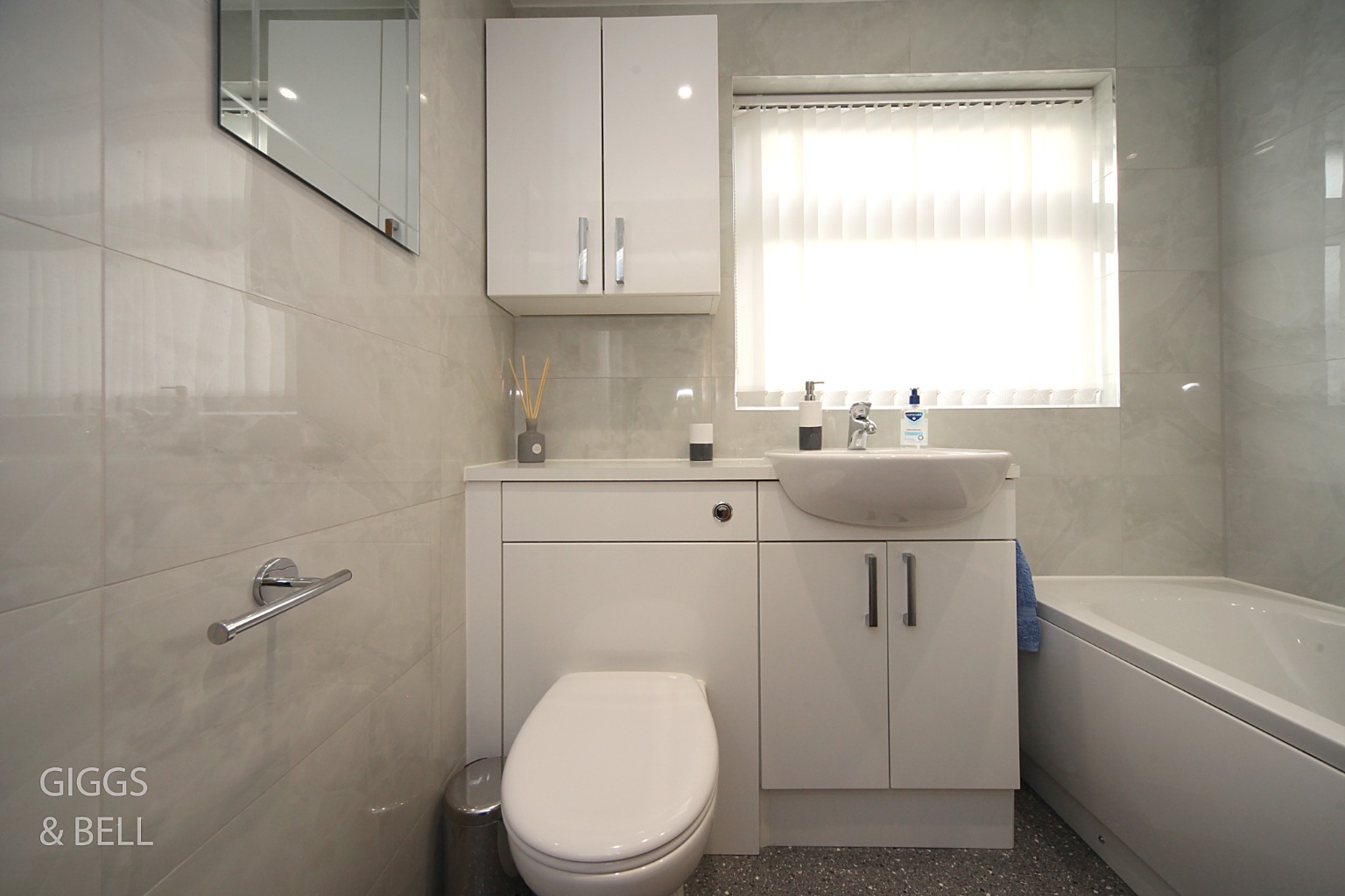 3 bed semi-detached house for sale in Collingtree, Luton  - Property Image 14