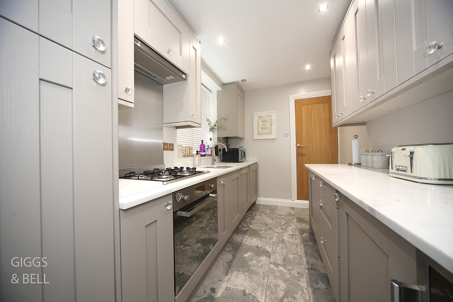 2 bed terraced house for sale in Turners Road South, Luton 6