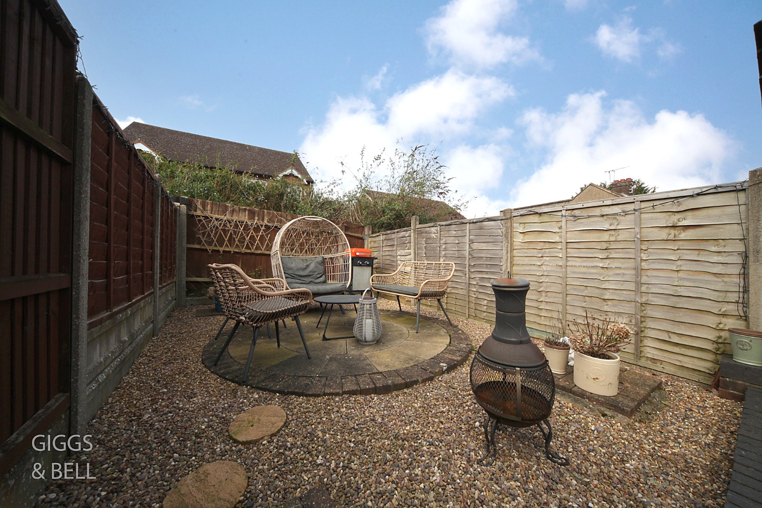 2 bed terraced house for sale in Turners Road South, Luton 16